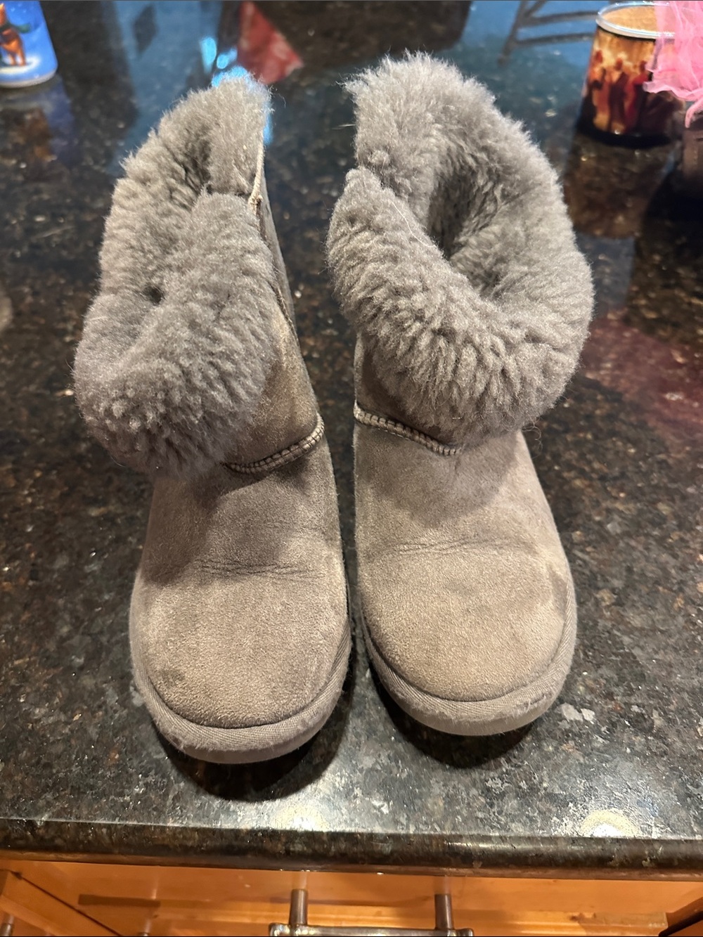 UGG kids Short Suede Shearling Booties - Gray